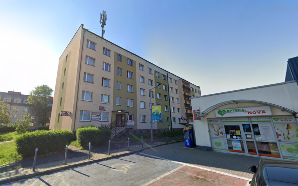 Dom studencki nr 4 Uniwersytetu Śląskiego w Katowicach, ul. Lwowska 2, Sosnowiec (źródło: Google Maps)